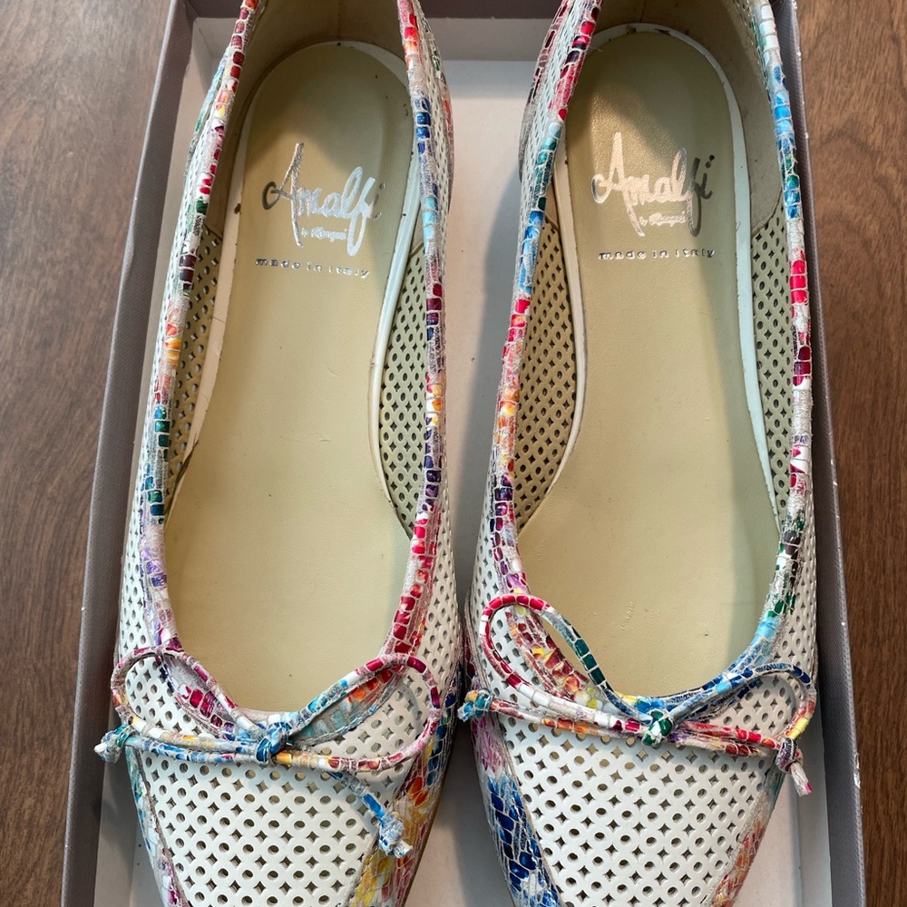 Ladies amalfi flats size 6.5 medium